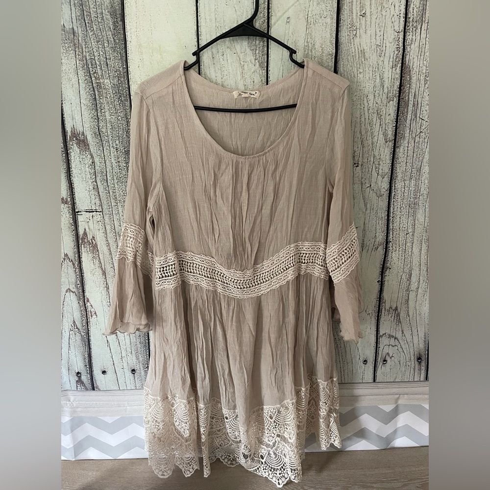 Elegant Beige Lace Trim Women's Top
